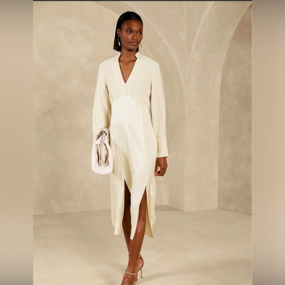 Cream Midi Dress Size 8 Elegant V Neck Long Sleeve Minimal Chic